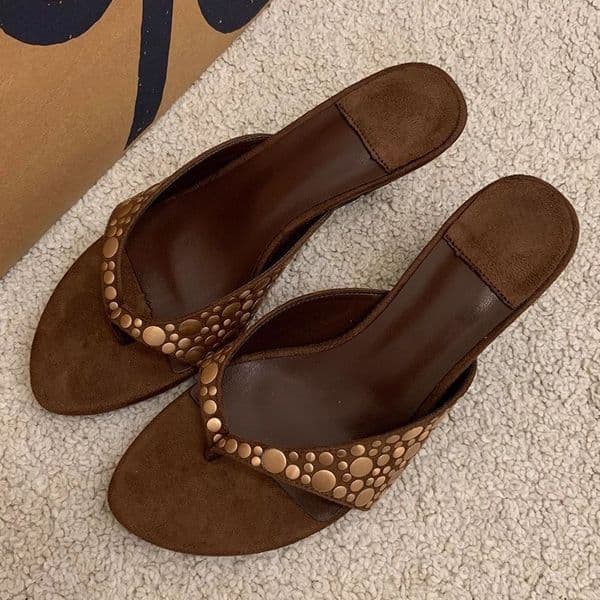 2026 summer new comfortable retro style women's outdoor slippers French street brown toe design sandals fashion designer sandals
