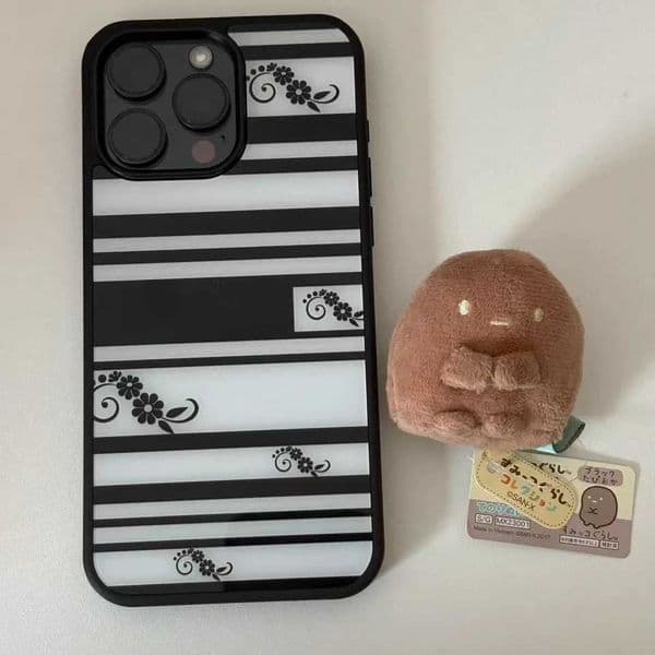 Korean Ins Premium Black and White Striped Flower Phone Case For iPhone 17 16 15 14 13 12 11 Pro XR XS X Max 7 8 Plus Y2K Cover Z260521