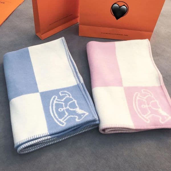 Designer Blankets New Baby 140/100cm Luxury Letters Blanket Horse Cashmere Soft Pony Pattern Wool Blanket Decorative Knitted Blankets