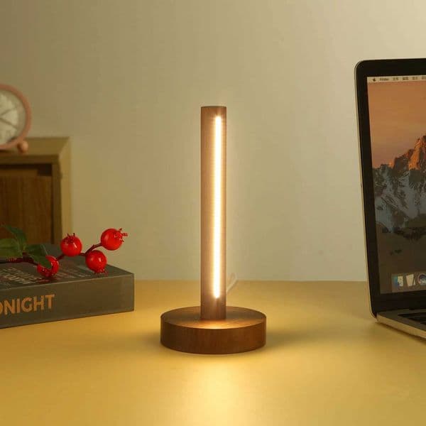 Natural Wood LED Table Lamp USB Powered Desk Lamp Retro Night Light Minimalist Bedside Lamp for Bedroom Ambient Lighting C260521