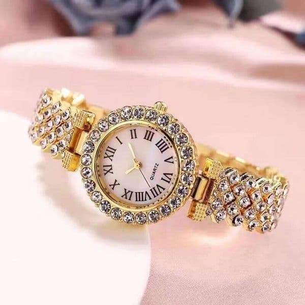 Luxury Women's Diamond Quartz Watch | Lightweight Bracelet with Roman Numerals 26L0521
