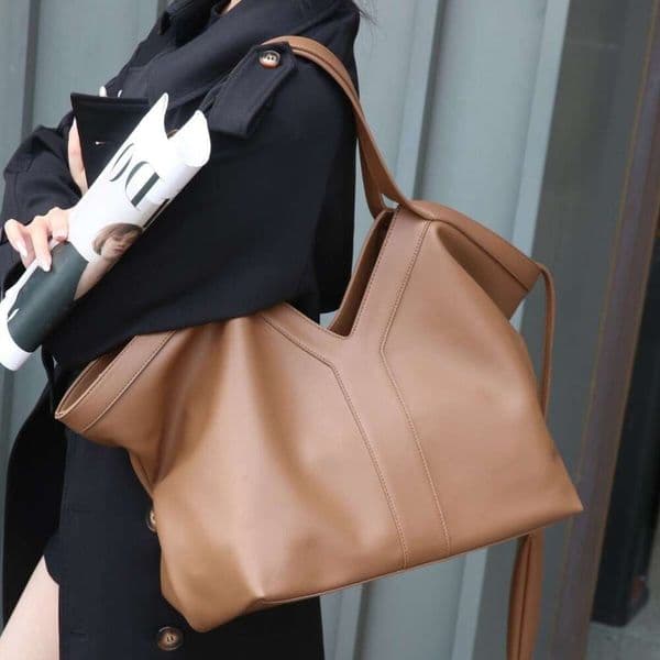 New Niche Fashion Large Capacity Tote Casual Commuter Versatile Shoulder Underarm Bag0