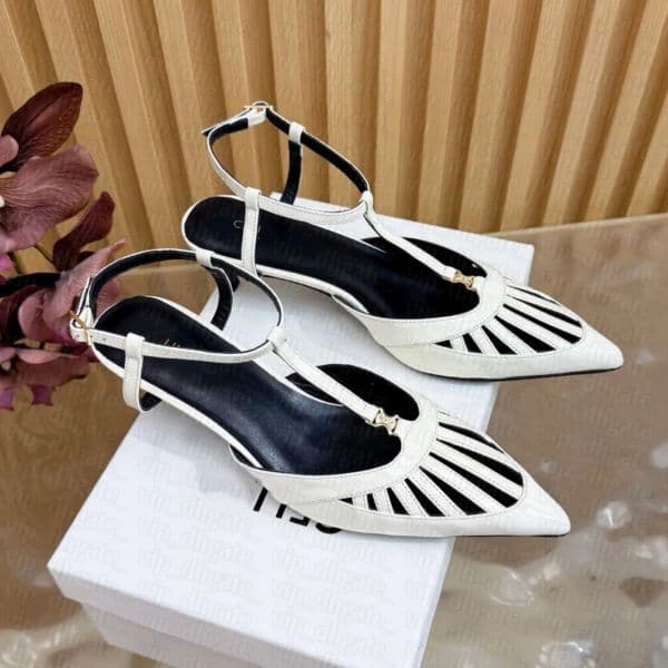 Designer High quality genuine leather roman wind cage sandals Women's summer party heels Luxury ankle buckle conical block heel High heels outdoor recreation shoes