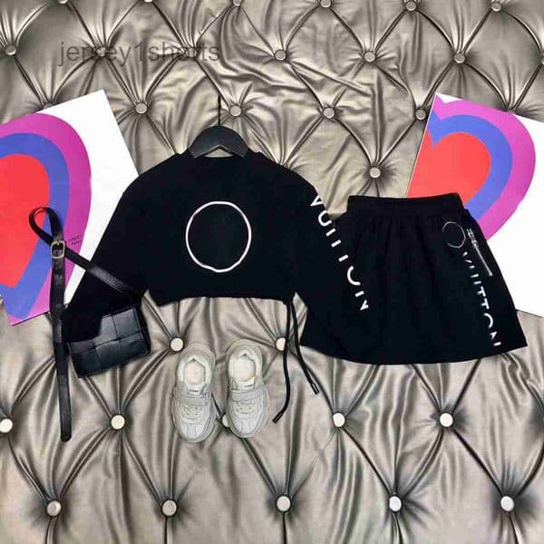 Sets Clothing Designer Girls Fashion Cotton T Shirt Two Piece Top Brand Children Puff Sleeve Dress Shirts Tshirt Suits Black White Baby Clothes