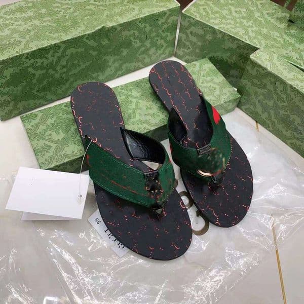 Luxury Men Women Fashion Striped Thong Sandals Metal Buckle Summer Beach Flip Flops Ladies Designer Inspired Slides Shoes