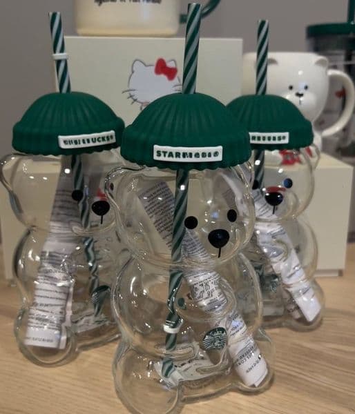 20oz Green bear glass straw cute transparent cup with lid suitable for iced coffee and cold drinks Christmas gift limited edition 2025