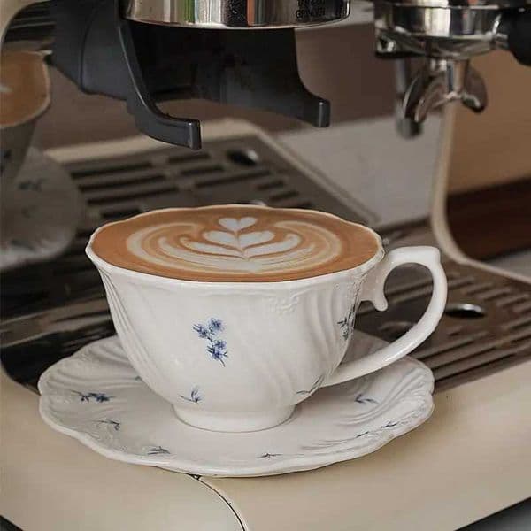 Vintage Floral Relief Ceramic Coffee Cup Plate High-end Exquisite Afternoon Tea Tray Set Home French Ceramic Cup Birthday GiftT260522
