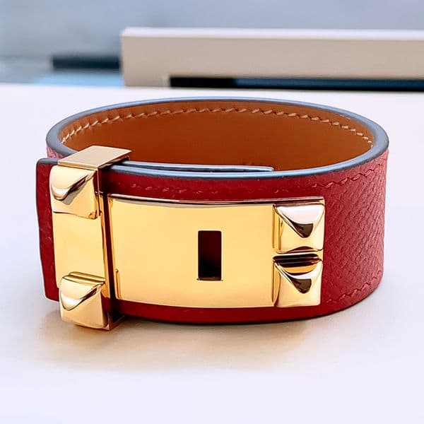 Designer Bracelet for Women Stainless Steel 18K Gold Plated Bangle Signature Leather Bangles Luxury Jewlery Designer for Women Elegant Free Shipping Buy One Get One