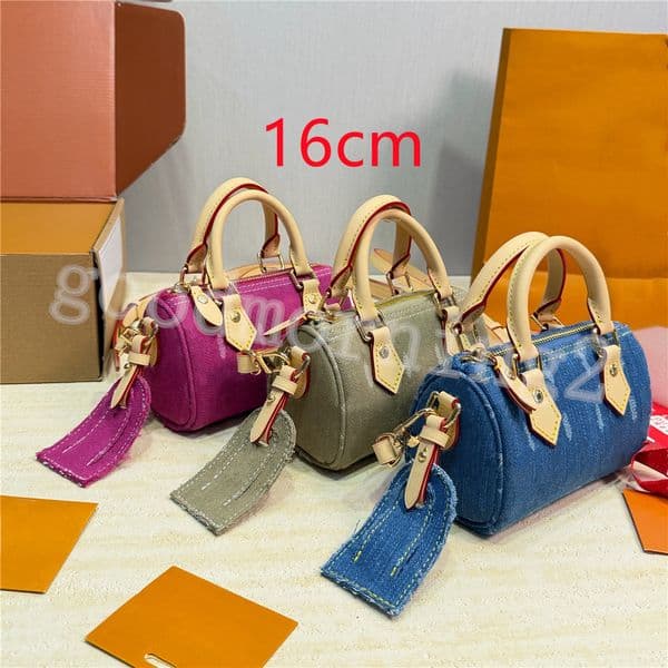 Designer Nano Bag Denim Shoulder Crossbody Bags Women Sac Luxe Leather Clutch Mini Pillow Pochette Classic Luxury Purse Handbag Tote Wallet 16CM