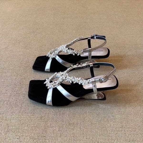 French-style rhinestone high-heeled sandals that dont tire the feet womens 2025 new model square-toed unique heel Roman sandals X260522