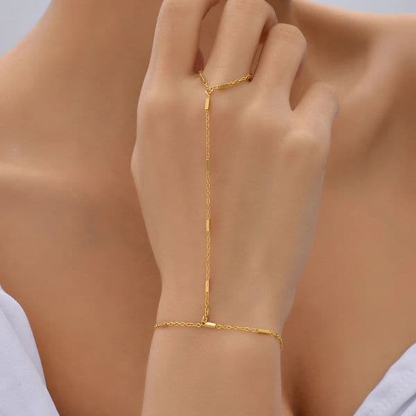 Comfortable New Versatile Hand Jewelry Simple White Pearl Women's Butterfly Interlocking Bracelet Manufacturer Wholesale