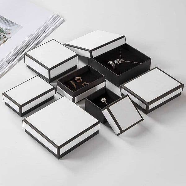 12pack White Black Cardboard Jewelry Box Earings Rings Necklace Storage Boxes 7x9x3cm Kraft Paper Travel Wedding Gift Dust Case 26W0522