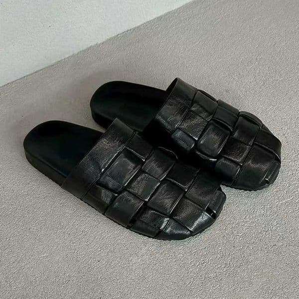 Womens open-toe mules for outdoor wear casual and relaxed style black round-toe woven slip-on comfortable mules X260522