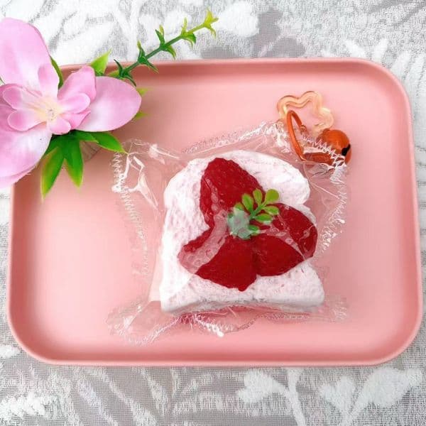 Cross-border new food-grade silicone squeeze toy for double-layer toast, strawberry toast, lotus root slice toast, stress-relieving toy. Free shipping.
