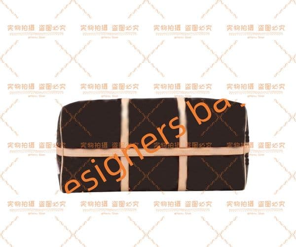Sophisticated Chic Leather Handbag for Men & Women Featuring Luxury Simulated Fur Accents