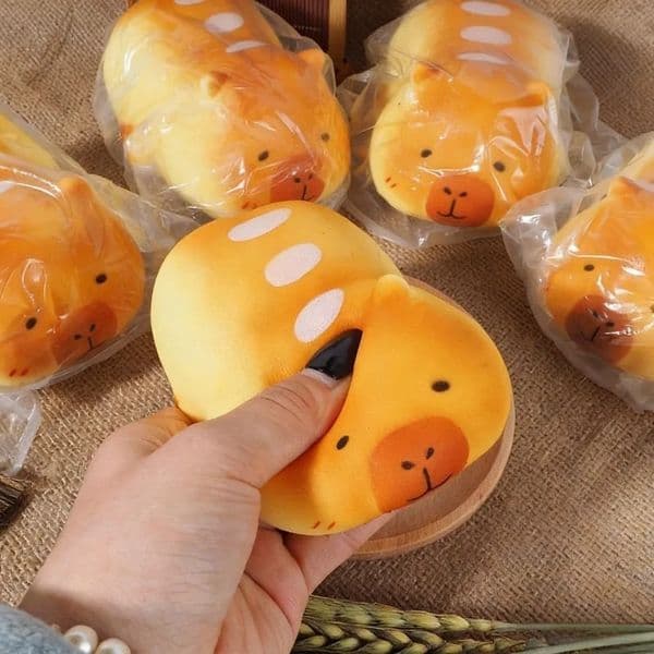 2026 New Squishy Capybara Bread Squeeze Toy Soft Cute Cartoon Capibara Fidgets Toys Anti Stress Slow Rebound For Friend Gifts 260522 Toys
