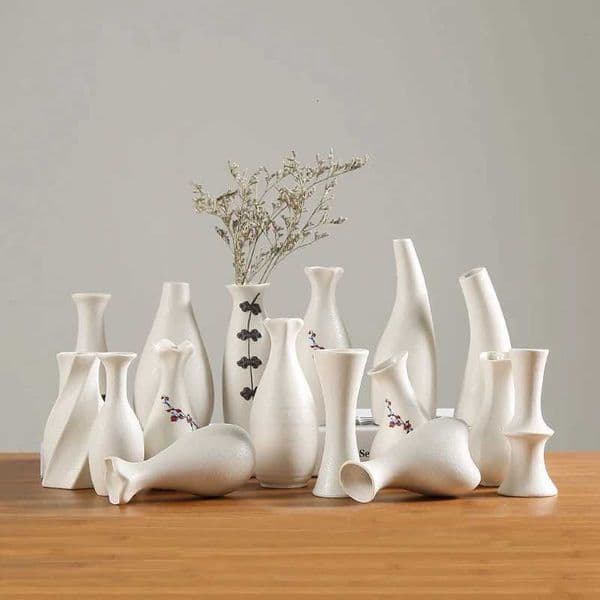 Modern White Ceramic Vase Chinese Style Simple Designed Pottery And Porcelain Vases For Artificial Flowers Decorative Figurines L260521