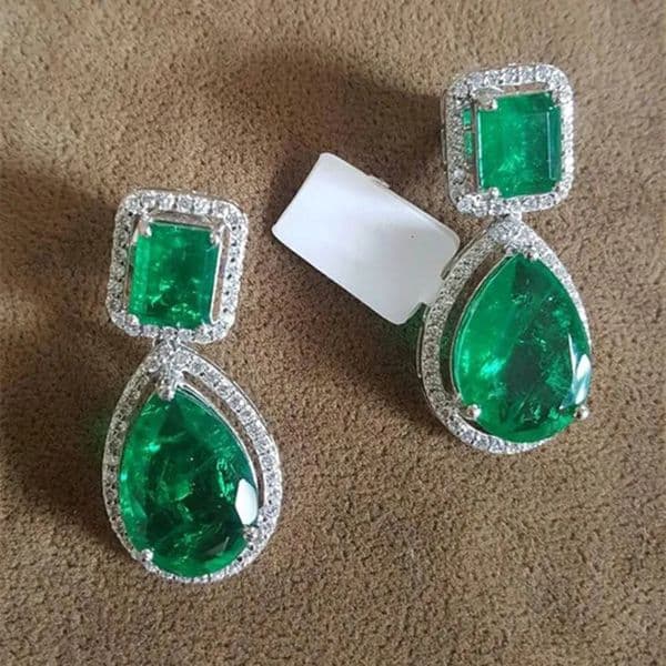 Huitan Silver Color White/Green CZ Dangle Earrings Engagement Wedding Accessories Women High Quality Silver Color Jewelry260521