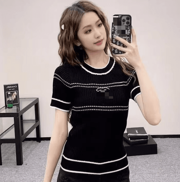 Womens sweaters Handcrafted Ladies Knitting Tees Casual V Neck Pullover with Charming Seasonal T-shirts Pattern for Comfortable Hooded top Clothing