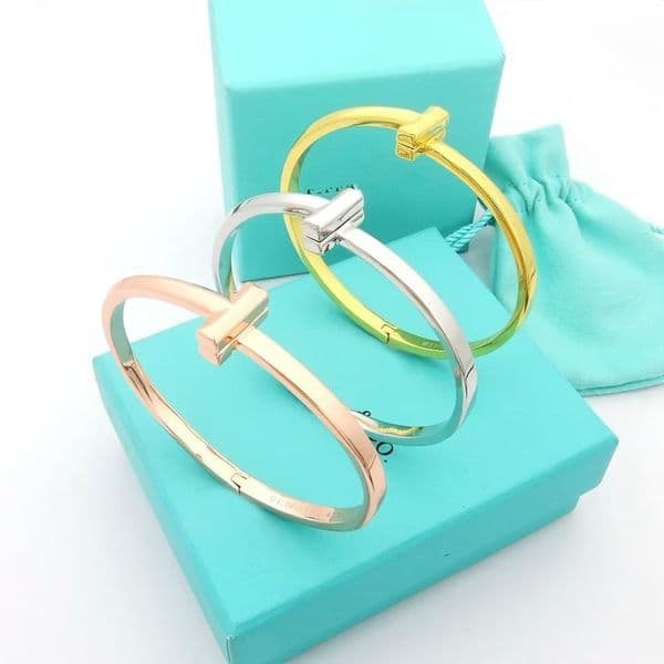 Bracelet designer bracelet Luxury bracelets design hundreds styles T bracelet Gold powder silver powder christmas Gift jewelry bracelets 11 styles very nice