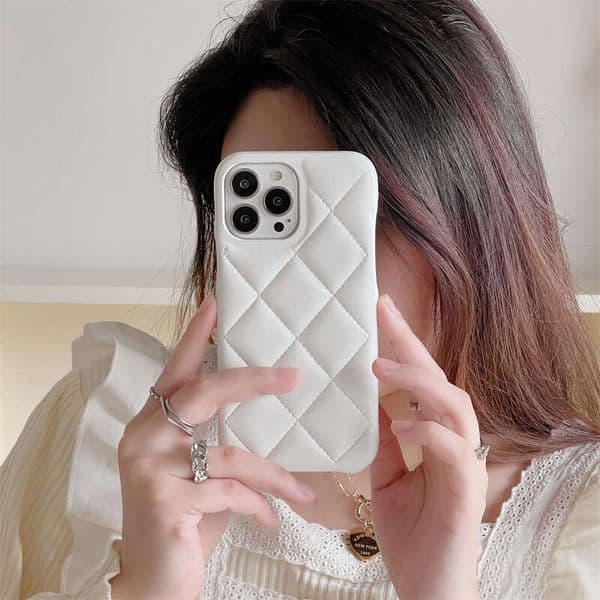 Luxury Phone Case CC Designer Phone Case Solid Color Quilted Pattern Compatible With 17 16 Pro Max Phone Case Leather 15 14 Pro Protective Case Fashion