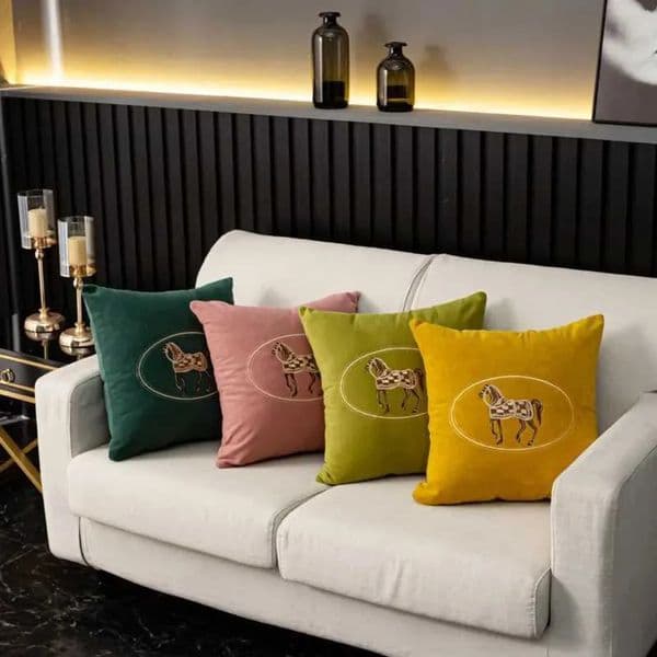 2026 Luxury Funda Bordada Con Patrn Caballo Vintage Cojn Sof De Lujo Ligera cologne perfume Funda Almohada Decorativa Simple Free Shipping 6