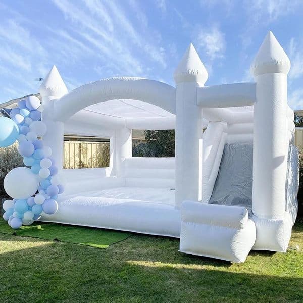 White Inflatable Bouncy Castle With Slide Commercial Wedding Bounce House Combo For Kids Backyard Luxury Outdoor Game