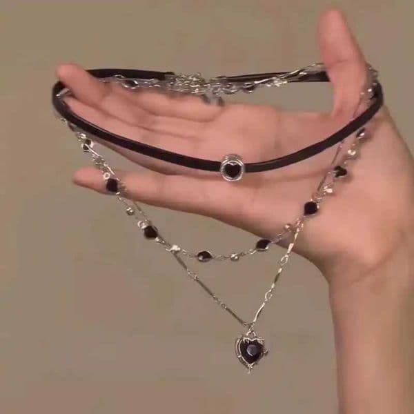 Gothic Y2K Multi Layer Black Peach Heart Pendant Choker Clavicle Chain Necklace For Women Girls Aesthetic Jewelry Accessories L260525