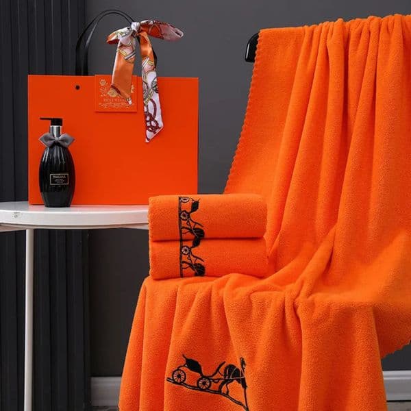 2026 Luxury Bath Towel Box Three-Piece Cologne perfume Set Annual Meeting Embroidered Company Return Perfume Gift Customizable Free Shipping 6 cologne 10 Shippi