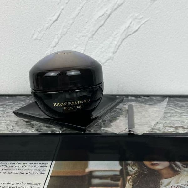 Brand Future Solution Lx Total Regenerating Cream Creme Regenerante Totale Skingenecellenmei 50ml Anti Aging Night Cream Day Cream That Repairs Renews