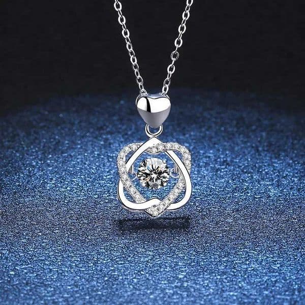 05ct GRA Moissanite Necklace for Women Sparkling Simulated Diamond Pendant Beating Heart S925 Silver Fine Jewelry Gift Z260525
