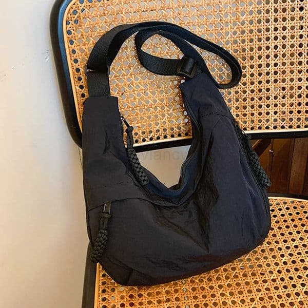 Fashionable and minimalist Korean version dumpling bag popular this year new high-quality shoulder bag large capacity tote crR260525