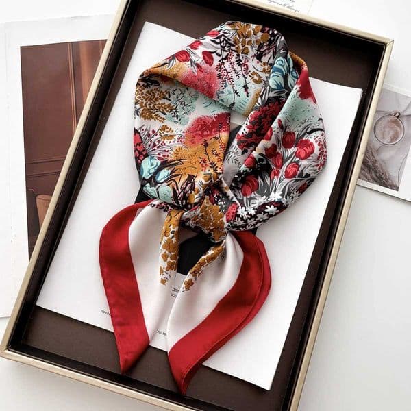 LuxuryBrand2025ChainPrintSquareSilkScarfforWomenHijabHairBands70cmNeckerchiefFemaleSatinShawlRibbonHeadband L260525