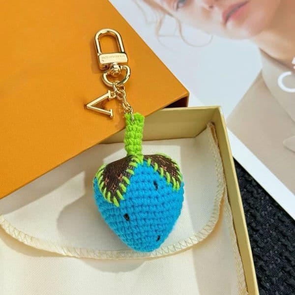 Keychains Lanyards Designer Bag Charm Keychain Premium Leather Keychain Luxury Bag Charms Key Chains Car Key Christmas Gift For Women L2606090PC9