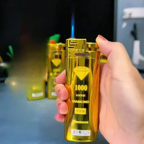 New Metal Giant Windproof Lighter, With Wide Body And A Direct Blue Flame Lighter