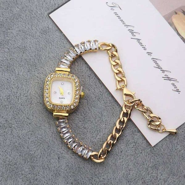 Fashion with diamond studded claw chain square women's bracelet watch J260522