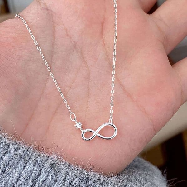 S925 Sterling Silver Symbol Zircon Necklace, Ins Simple And Elegant Niche Design, High-End Infinity Collarbone Chain