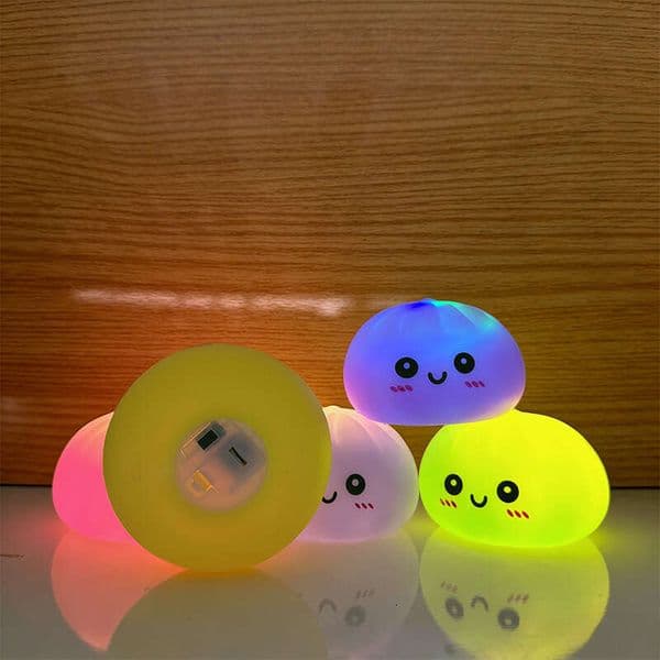 Glowing 2026 New Stress Relief Toy Slow Rebound Dumplings Squishy Decompression Toy for Adults and Kids Y260601+1