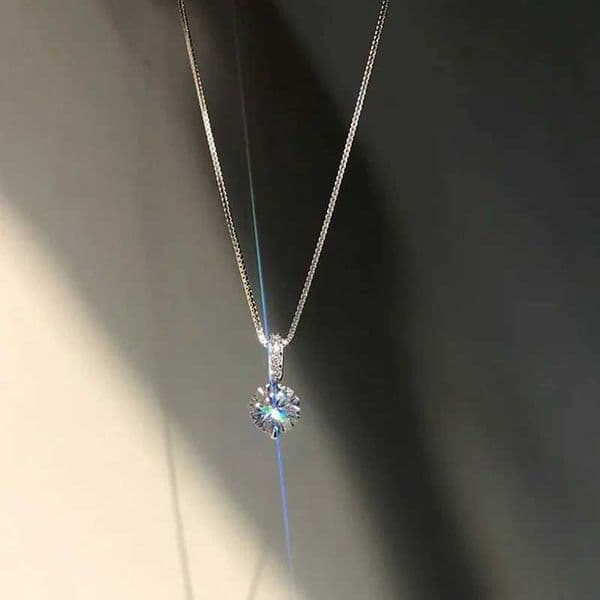 Shiny Moissanite Necklaces for Women Zircon Water Drop Pendant Clavicle Chain Necklace Valentines Day Gift Wedding Party Jewelry Z260525