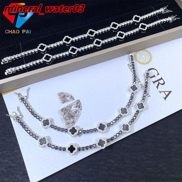 Four-leaf clover bracelet with 3mm moissanite and black agate inlaid in 925 silver with gold plating hip-hop jewelry