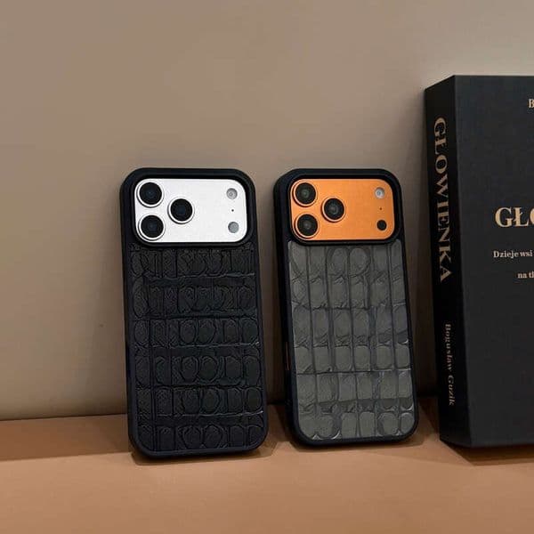 Designer Phone Case Coach Phone Case Coque Telephone Luxe New Embossed Trendy Magnetic Case Suitable For 17 16 15 Pro Ins Style Anti Drop Fashion Protective Case