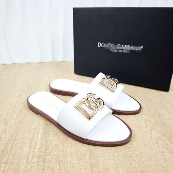 Designer Slipper for Women 2026 Summer New Beach Shoes Slippers Women Flat Non-slip