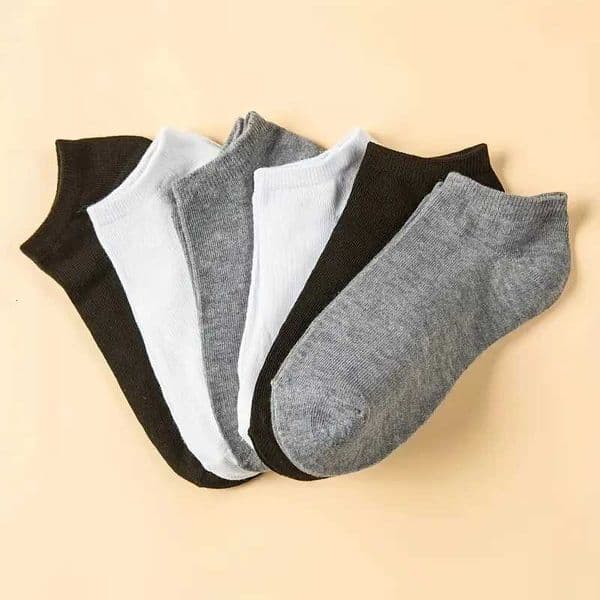 40 Pairs of Simple Black White and Gray Socks Elastic Breathable and Odor Resistant Suitable for Outdoor Sports Wear M260526