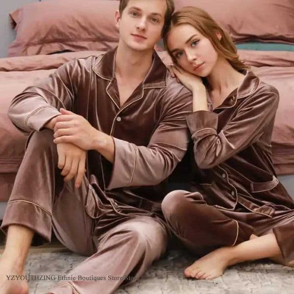 Couple Velvet Sleepwear Pajamas Set Autumn Winter New Nightwear Home Clothes Loose Casual Velour Loungewear Pijamas Suit Pyjama L260525