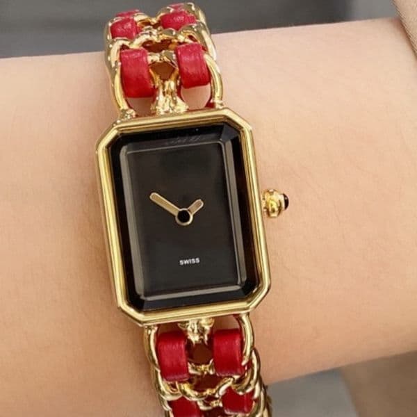 Designer womens watch red sheepskin quartz watch Japanese parts stainless steel bracelet never fade Woven Watch Strap crystal mirror 019