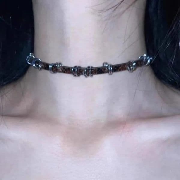 Gothic Brown Vintage Irregular Metal Circle Fine Leather Necklace Choker Sweet Cool Retro Leather Collar Choker Jewelry Y2K260527