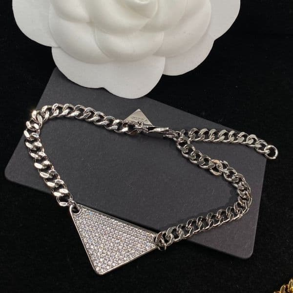 Luxury Designer Set Brand Bracelet Triangle 18K Gold Plated Couple Letter Choker Chain Womens Men Wedding Jewelry Gift