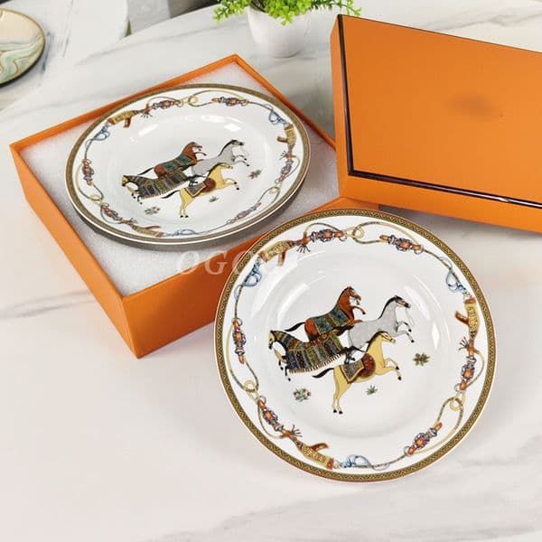 Retro Horse Print Ceramic Plate, 20cm Round Porcelain Dinner Dish for Home Decor