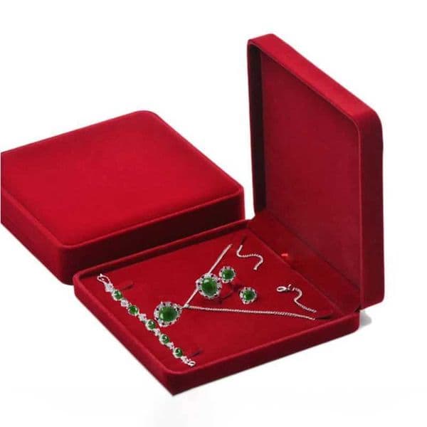 New Portable Velvet Jewelary Storage Box For Travel Supplies Multicolor Earrings Necklace Ring Display Case Jewelry Storage Box Q260527