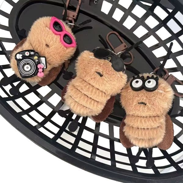 Cute Cartoon Cockroach Plush Keychain, Funny Stuffed Bag Charm for Students